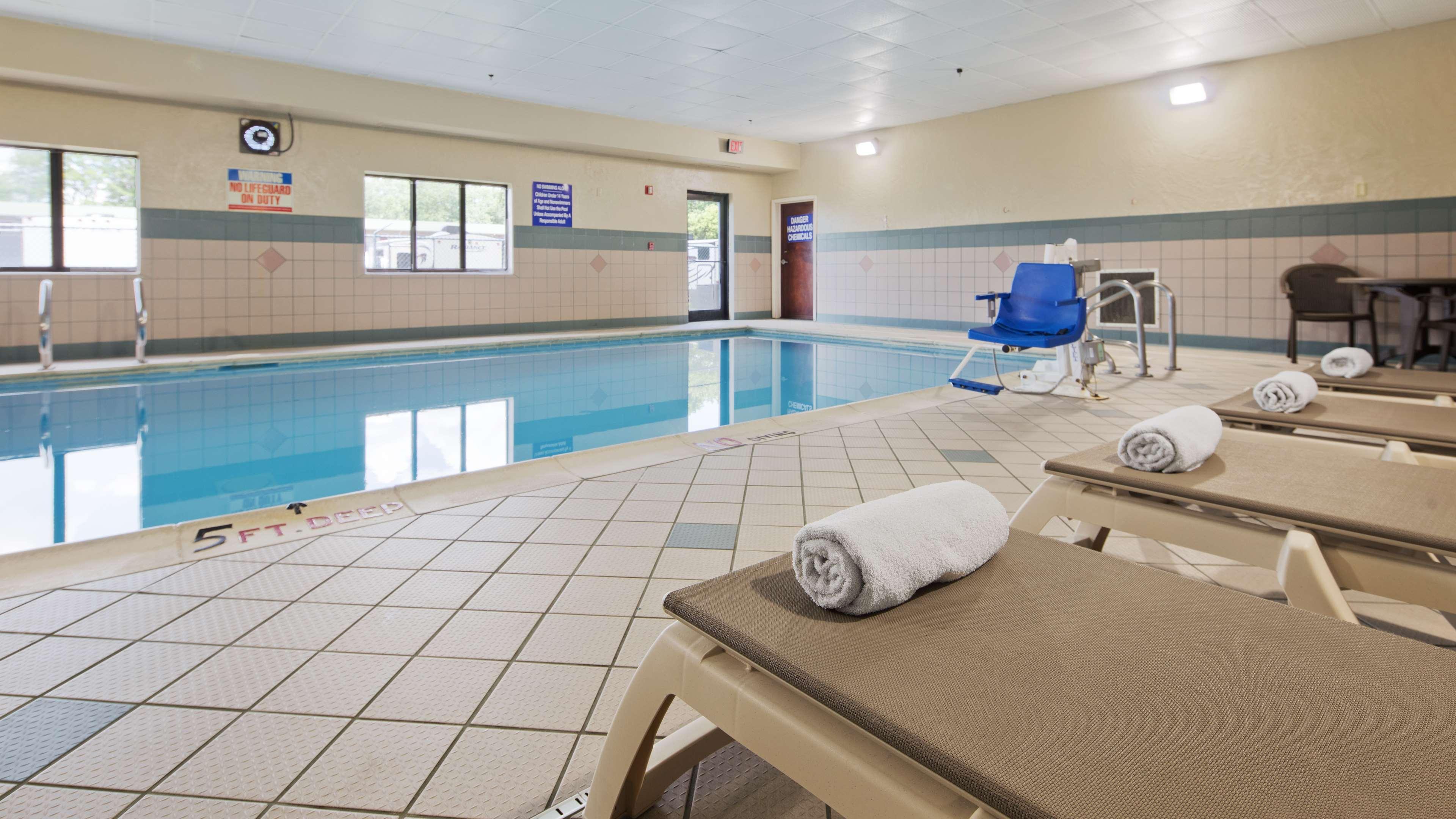 Western Inn&suites Elkhart