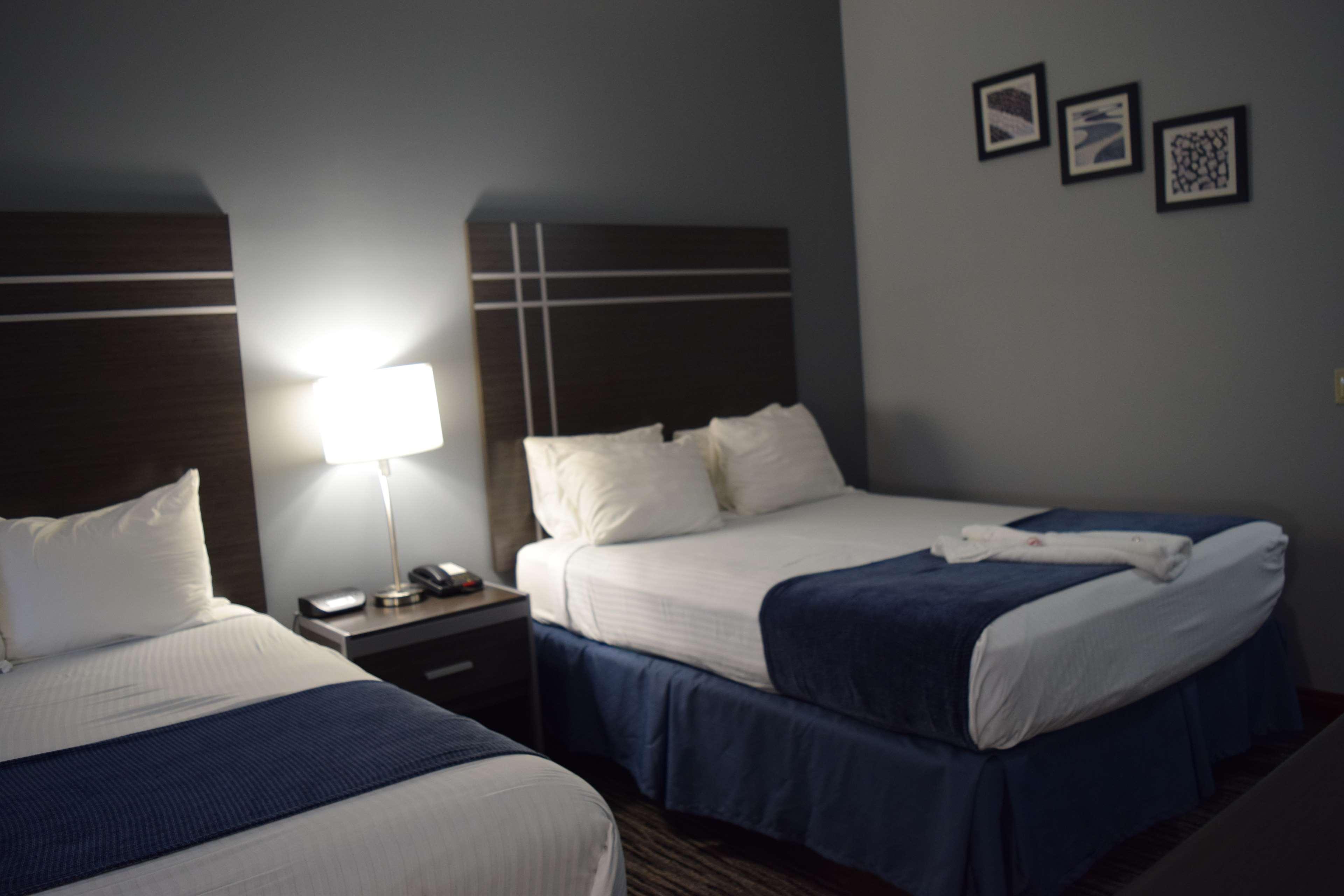 Western Inn&suites Motel